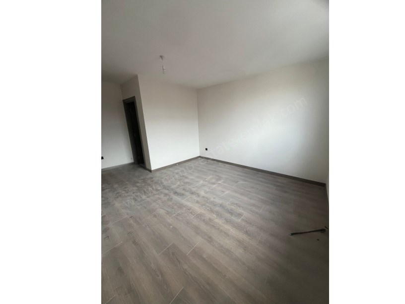 Bostancı Lunaparka Yürüme Mesafesinde 3+1 Satılık Daire