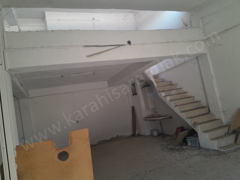 2.SANAYİ SİT.SATILIK BAKIMLI KÖŞE DÜKKAN