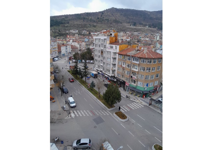 YEŞİLYOL ÜZERİ SATILIK D.GAZLI DAİRE