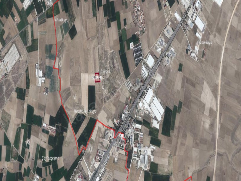 SUSUZ KASABASI SATILIK İMAR SINIRINDA TARLA