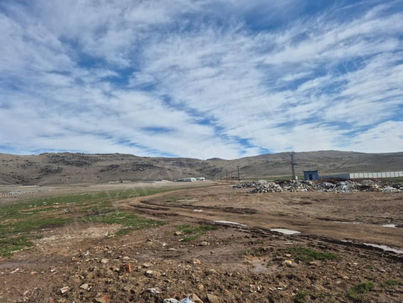 SUSUZ KASABASI BESİCİLİK İÇİN UYGUN SATILIK ARSA