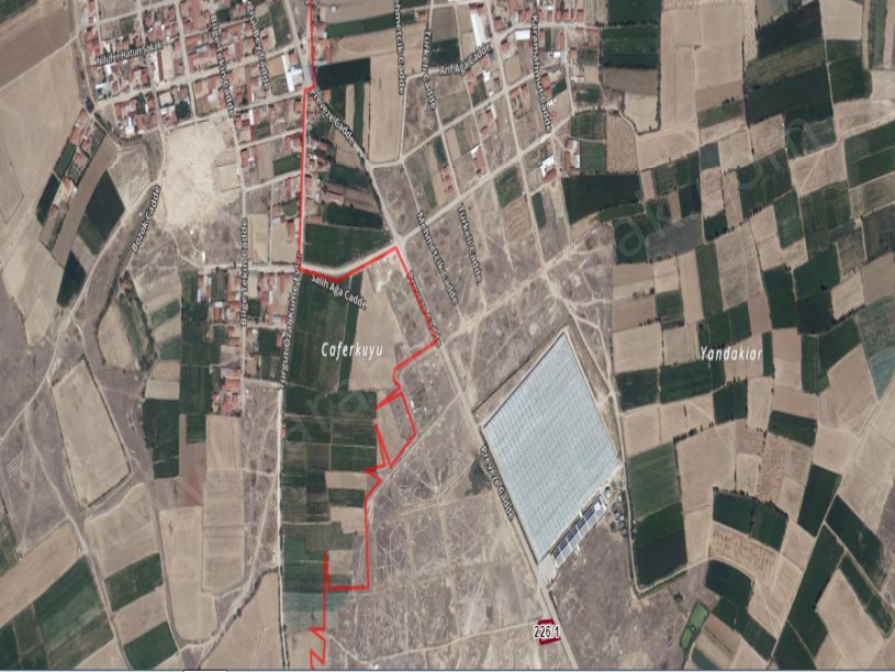 FETHİBEY KASABASI DÜKKAN ÜZERİ + 5 KAT İMARLI SATILIK ARSA