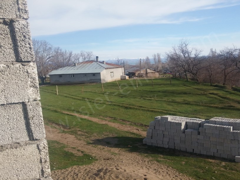 SATILIK YUKARI ÇINARLI İKİ KATLI EV HASTAHANE AŞAĞISI GÜNEY YAKIN