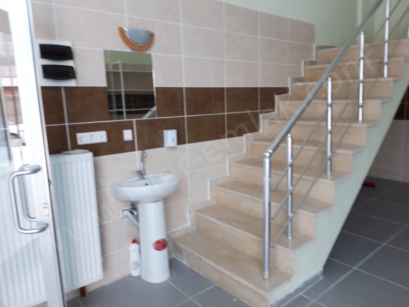 SATILIK DÜKKAN ALTLI ÜSTLÜ 90.M2 KASAPLAR ÇARŞISI