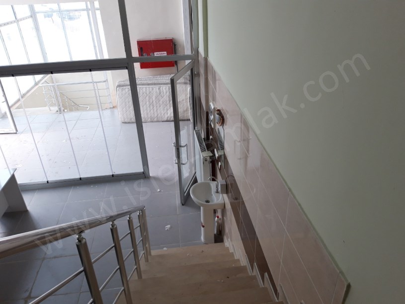 SATILIK DÜKKAN ALTLI ÜSTLÜ 90.M2 KASAPLAR ÇARŞISI