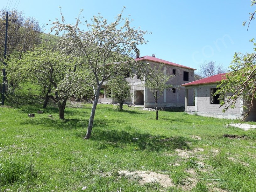 satılık ifrazlı yola sıfir arsa 600m2