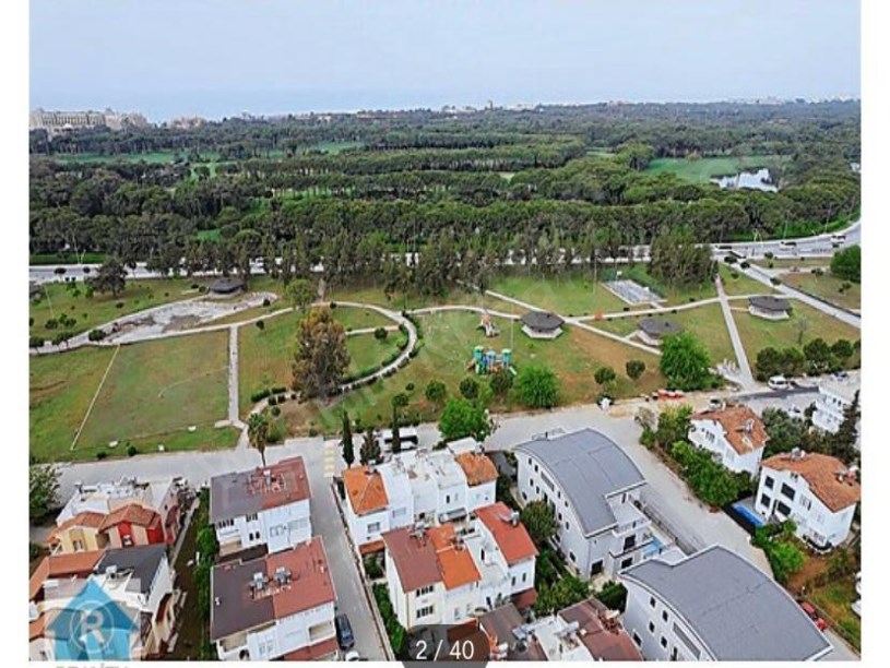 BELEK ÇARŞIDA HAVUZLU SİTE İÇERİSİNDE EŞYALI KİRALIK DAİRE