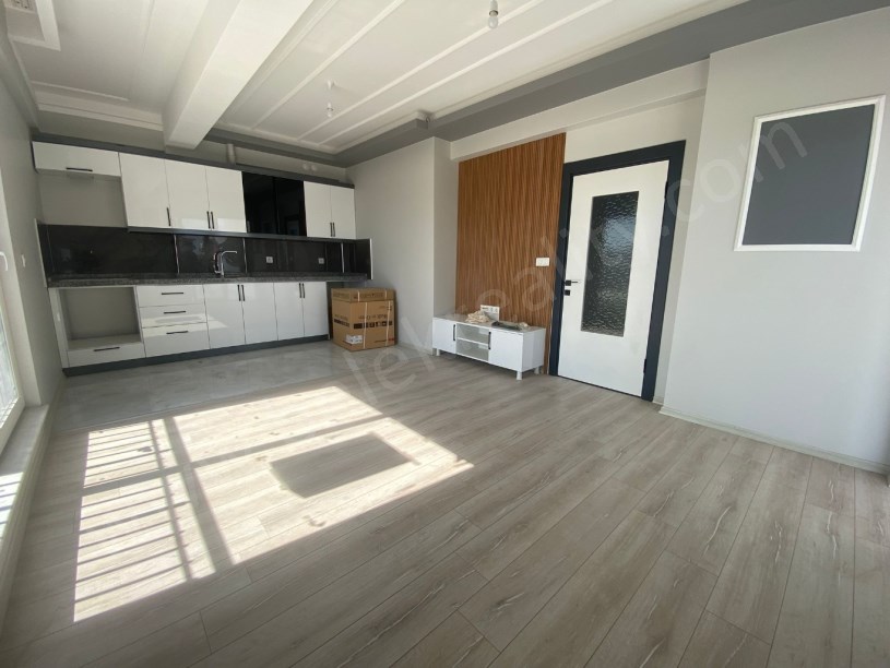 REALITY EMLAKTAN KADRİYEDE SATILIK 2+1 DAİRE