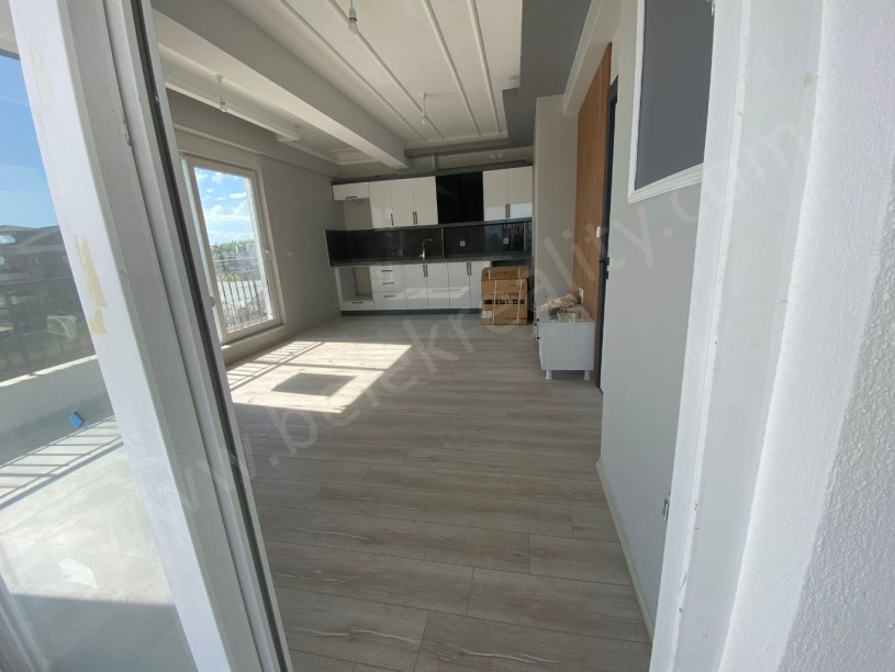 REALITY EMLAKTAN KADRİYEDE SATILIK 2+1 DAİRE