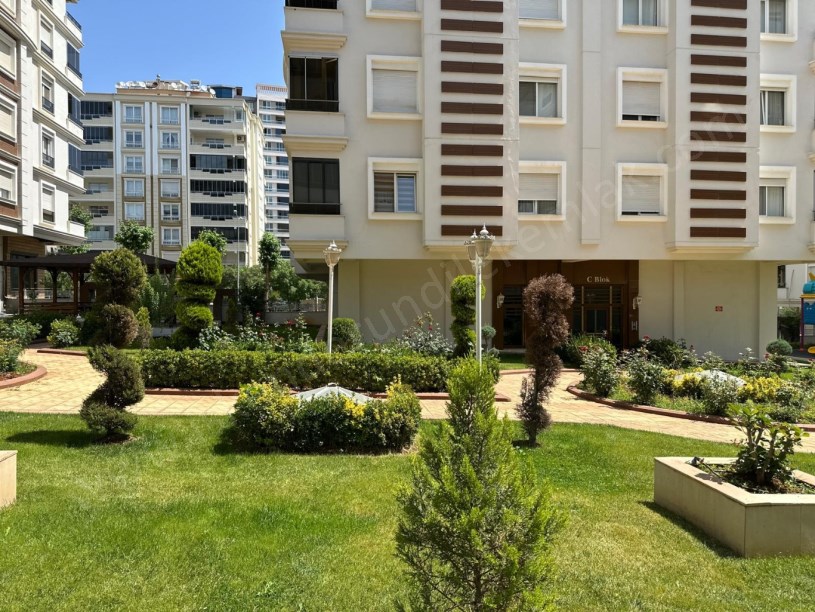 site içinde satılık daire
