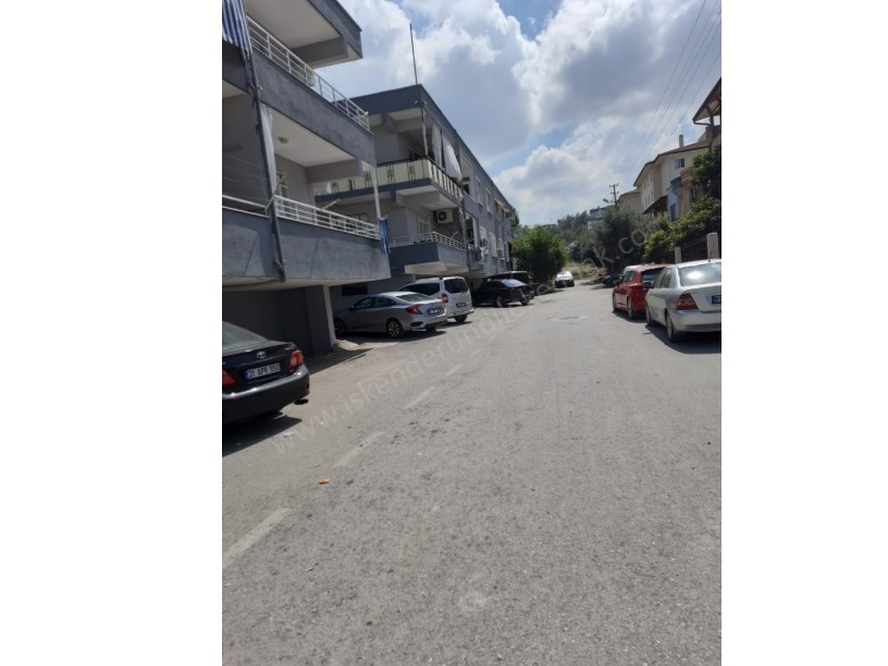dilara sitesi  palmiye hastyakın okui ve semt pazarı cıvarıda kiralık daire