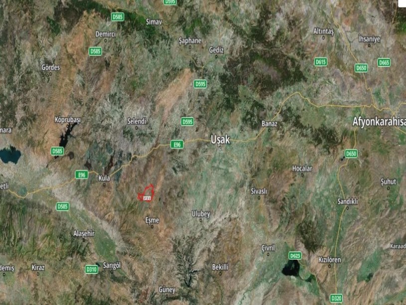 UŞAK EŞMELER DEREKÖY MAH YOLA CEPHELİ 23,893 m2 EMSAL NİTELİĞİ İŞLETME VE TARIM AMAÇLI SATILIK TARLA