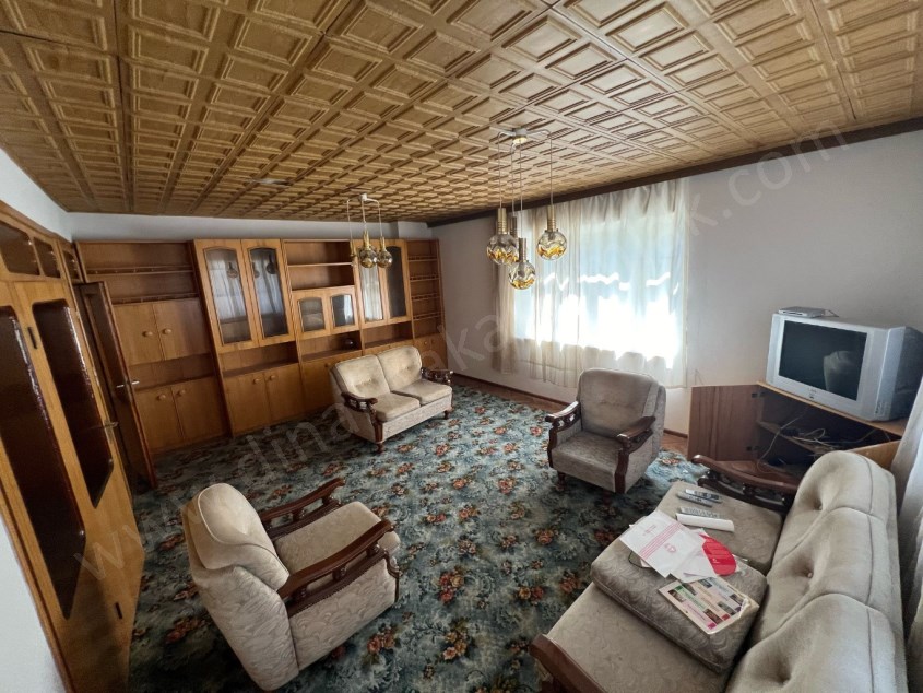 KOMPLE 3 KAT+TERAS KAT+BAHÇELİ BİNA