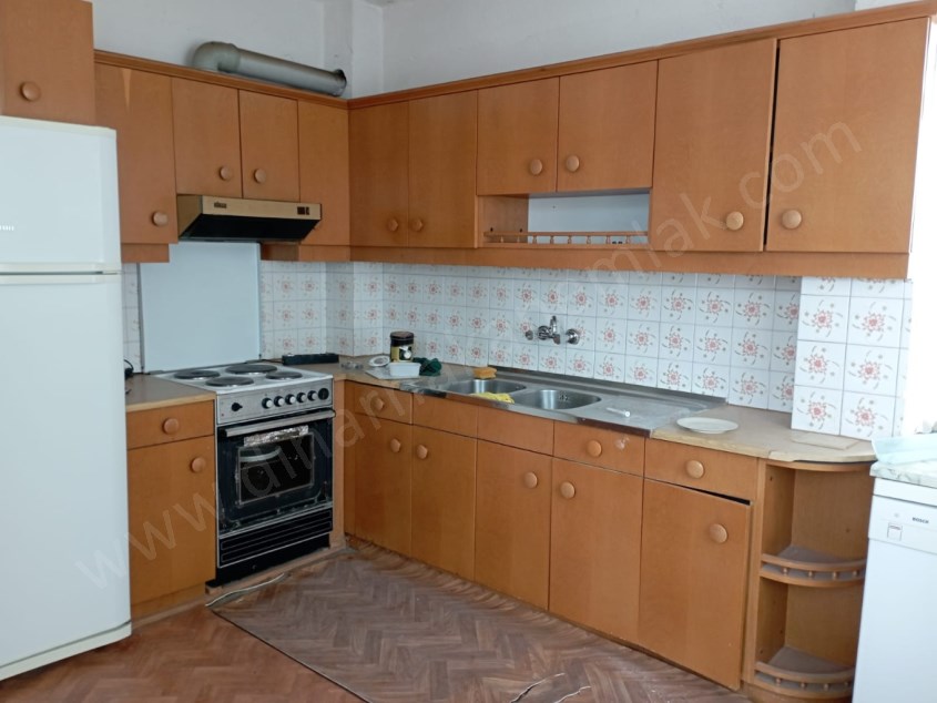 KOMPLE 3 KAT+TERAS KAT+BAHÇELİ BİNA