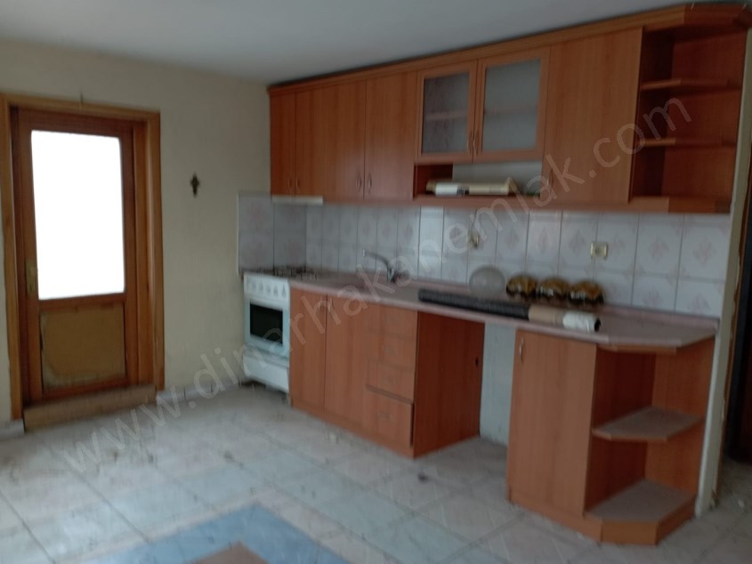 KOMPLE 3 KAT+TERAS KAT+BAHÇELİ BİNA