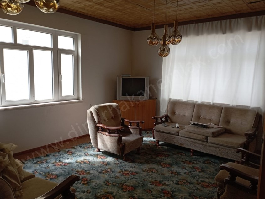 KOMPLE 3 KAT+TERAS KAT+BAHÇELİ BİNA