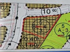 Arsuz Nardüzü Mahallesinde çok güzel konuma sahip köşebaşı ticari artı konut 667 metre blok nizam 
