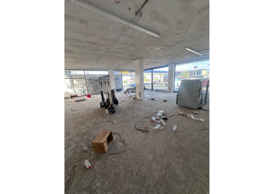 ARSUZ  DİVA OTEL ÇAPRAZI ÖNCEL PETROL ARKASINDA SATILIK 280 M2 ÜST 280 M2 BODRUMLU DÜKKAN SATILIK