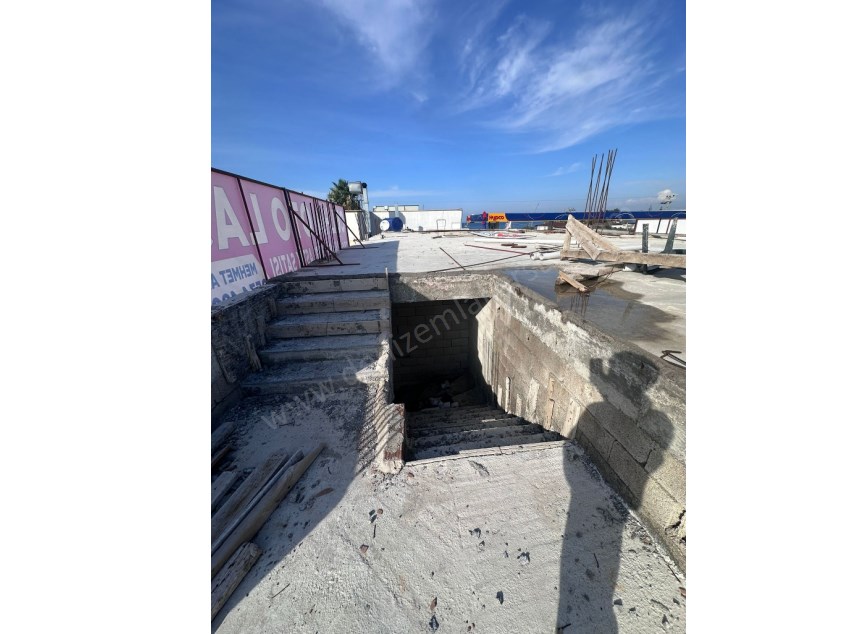 ARSUZ  DİVA OTEL ÇAPRAZI ÖNCEL PETROL ARKASINDA SATILIK 280 M2 ÜST 280 M2 BODRUMLU DÜKKAN SATILIK