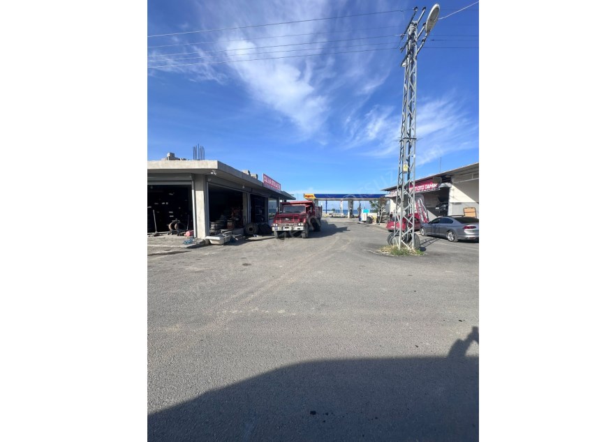 ARSUZ  DİVA OTEL ÇAPRAZI ÖNCEL PETROL ARKASINDA SATILIK 280 M2 ÜST 280 M2 BODRUMLU DÜKKAN SATILIK