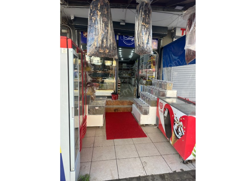 ARSUZ KARAAĞAÇ ŞARKONAK MAHALESİNDE ARSUZ YOLUNA SIFIR SATILIK 85m2 DÜKKAN 