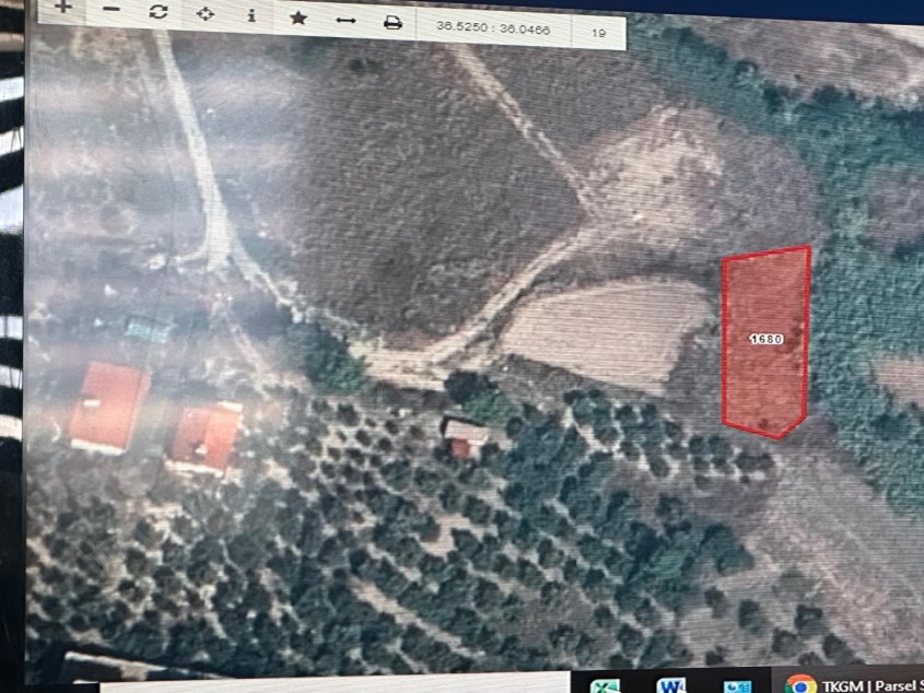 Arsuz Büyükdere Mahallesi’nde İSO Otel’in karşısında denizden 800 metre uzaklığında satılık arsa