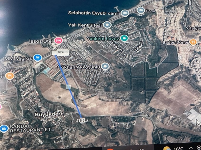 Arsuz Büyükdere Mahallesi’nde İSO Otel’in karşısında denizden 800 metre uzaklığında satılık arsa