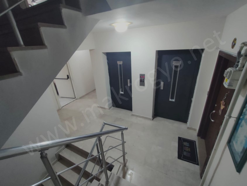 YENİŞEHİR GÖKÇEREN SİTESİNDE ARA KAT 3+1 DAİRE