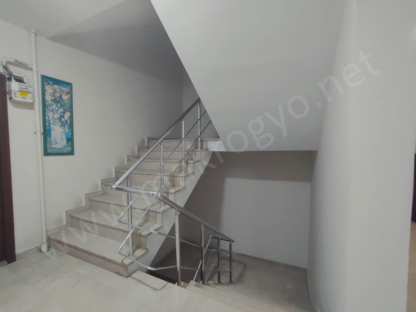 YENİŞEHİR GÖKÇEREN SİTESİNDE ARA KAT 3+1 DAİRE