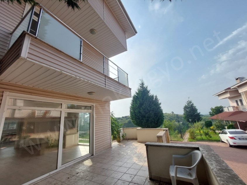 KOCAELİ KARTEPEDE DOĞA İLE İÇ İÇE SATILIK 5+2 VİLLA