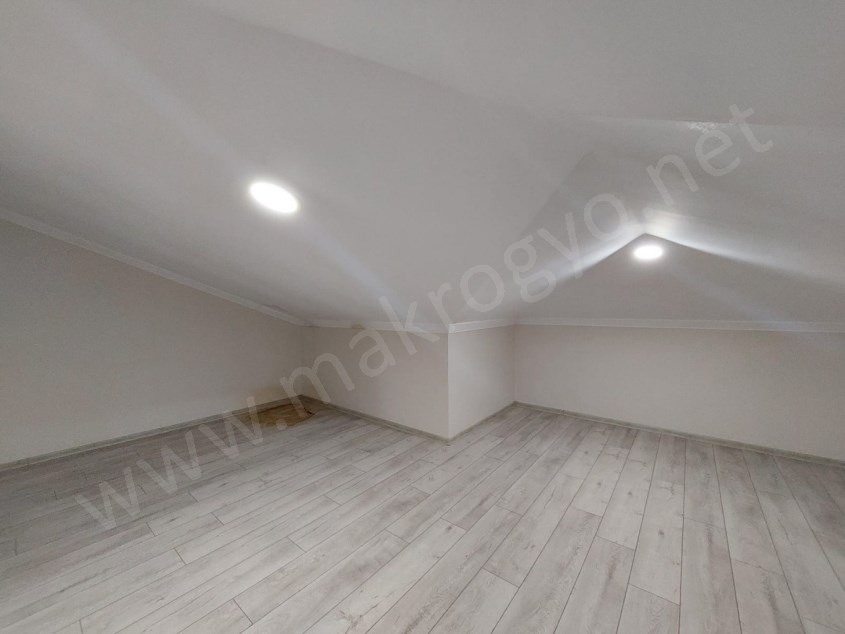 KARTEPEDE MUHTEŞEM DOĞASI İLE AİLE SİTESİNDE 4+2 KİRALIK VİLLA