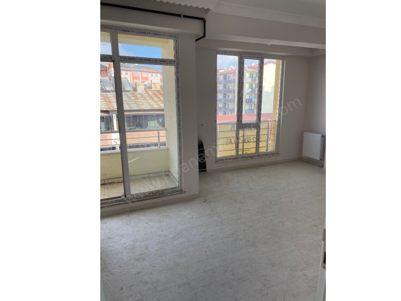 Erciş park arkası kiralık 70 m2 2+1 daire