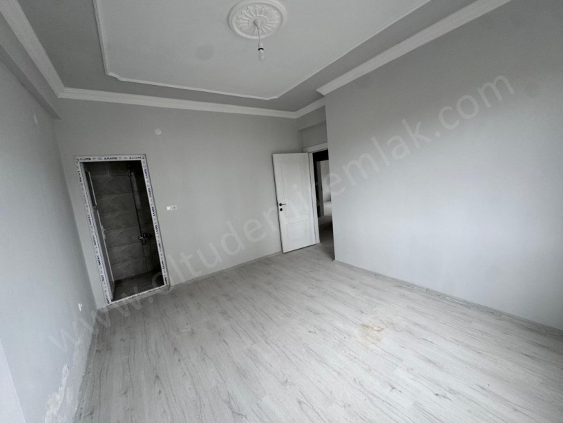 OLTU YASİNHAŞİMOĞLU MAHALLESİ GELKUR VİZYON EVLERİ SATILIK 3+1 ZEMİN KAT