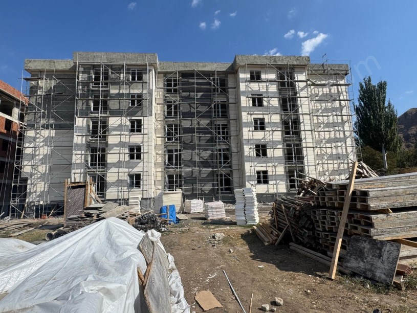 MMD İNŞAAT B BLOK YÜKSEK GİRİŞ 2+0 SATILIK DAİRE