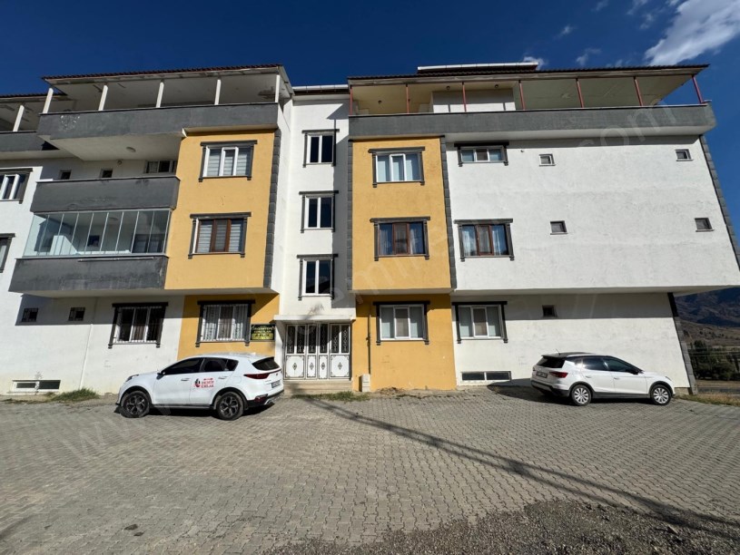 YASİNHAŞİMOĞLU MAH VİLLALAR MEVKİİ  TAVŞANTEPE KONUTLARI A BLOK 4+1 SATILIK DAİRE