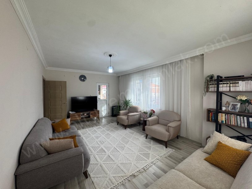 AYDIN EVLER SİTESİ  C BLOK YÜKSEK GİRİŞ 3+1 SATILIK DAİRE