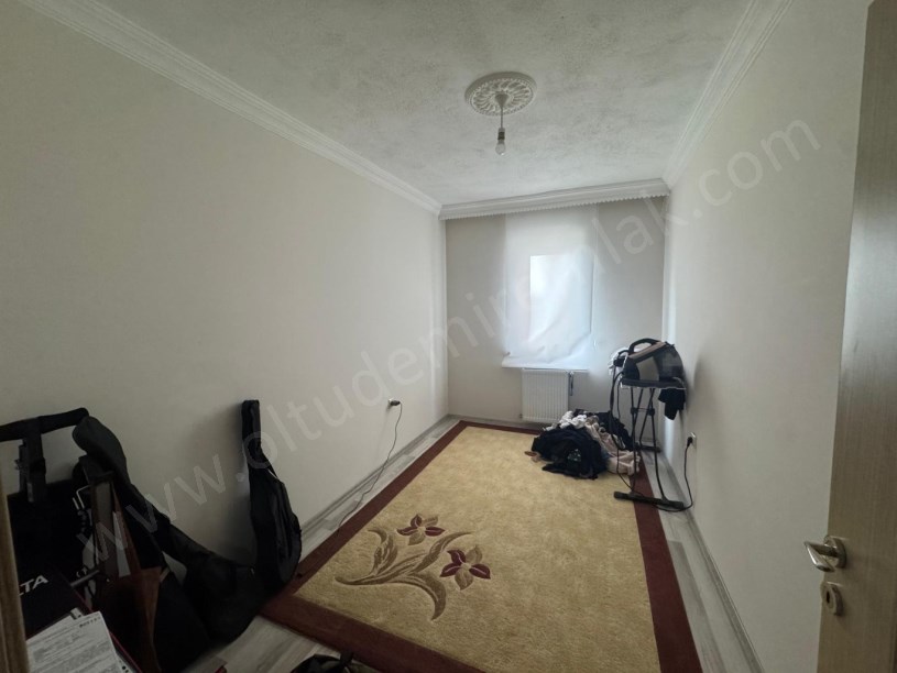 AYDIN EVLER SİTESİ  C BLOK YÜKSEK GİRİŞ 3+1 SATILIK DAİRE