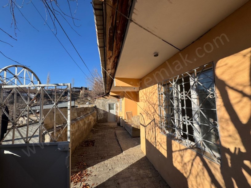 CUMHURİYET MAH.  120 M2 MÜSTAKİL SATILIK EV