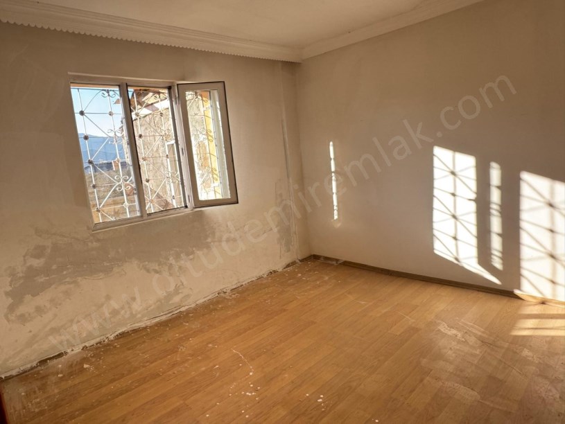 CUMHURİYET MAH.  120 M2 MÜSTAKİL SATILIK EV