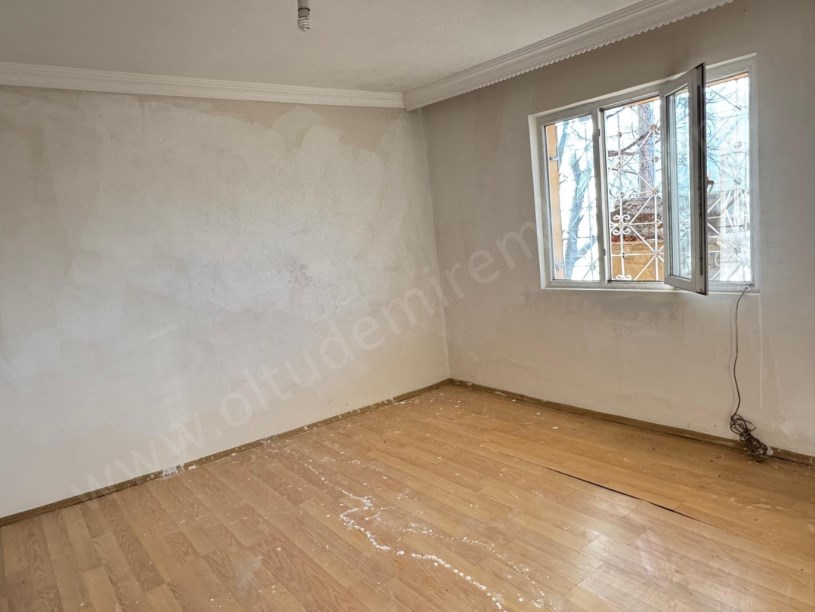 CUMHURİYET MAH.  120 M2 MÜSTAKİL SATILIK EV