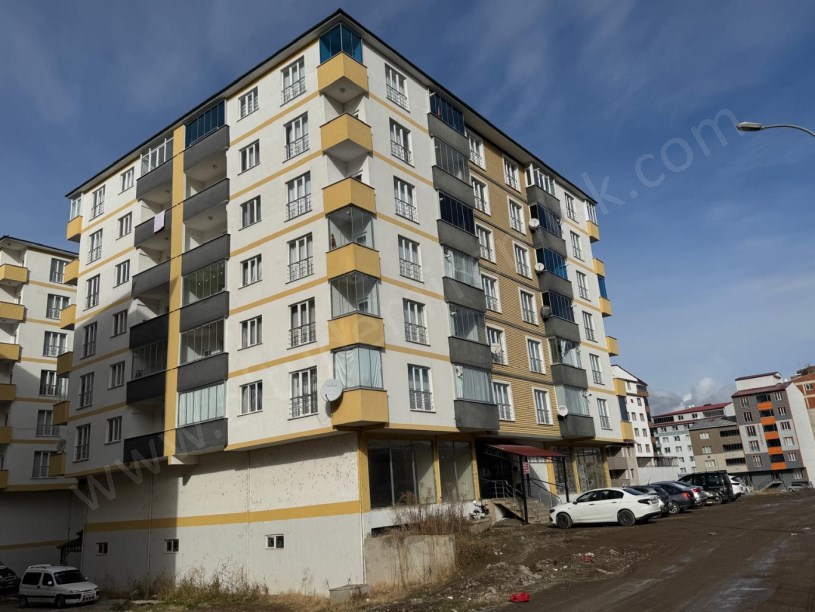 KEREM EVLER SİTESİ B BLOK 1. KAT SATILIK 3+1 DAİRE