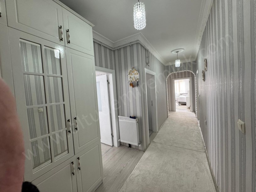 KEREM EVLER SİTESİ B BLOK 1. KAT SATILIK 3+1 DAİRE