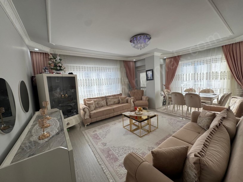 KEREM EVLER SİTESİ B BLOK 1. KAT SATILIK 3+1 DAİRE