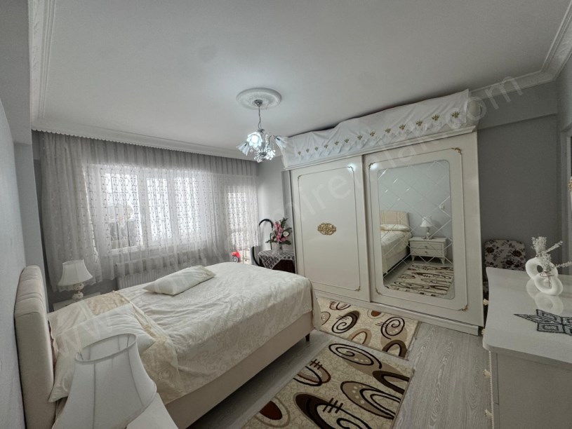 KEREM EVLER SİTESİ B BLOK 1. KAT SATILIK 3+1 DAİRE