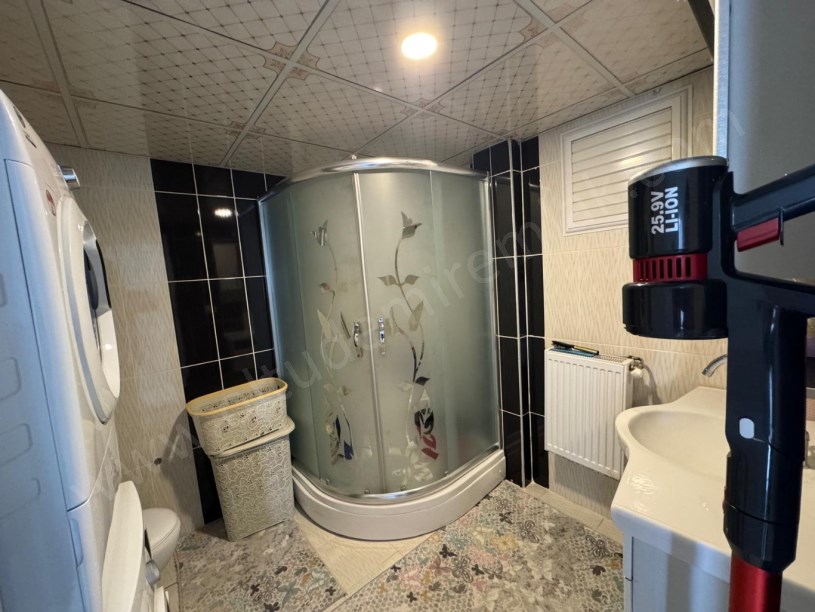 KEREM EVLER SİTESİ B BLOK 1. KAT SATILIK 3+1 DAİRE