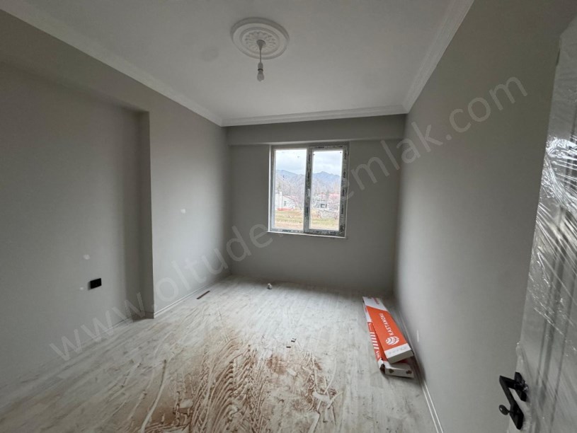 ŞEHİTLER MAH KEREM EVLER ARKASI MMD İNŞAAT B BLOK 1.KAT SATILIK DAİRE