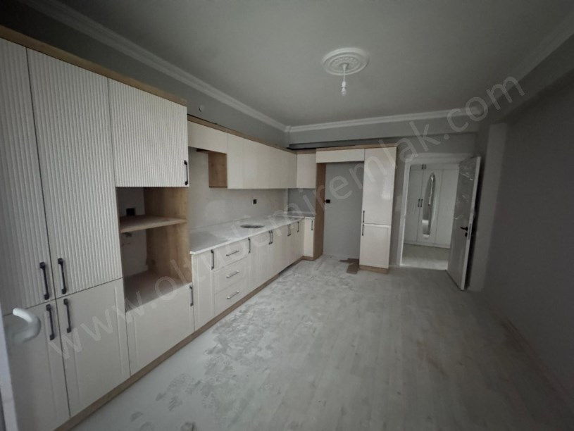 ŞEHİTLER MAH KEREM EVLER ARKASI MMD İNŞAAT B BLOK 1.KAT SATILIK DAİRE