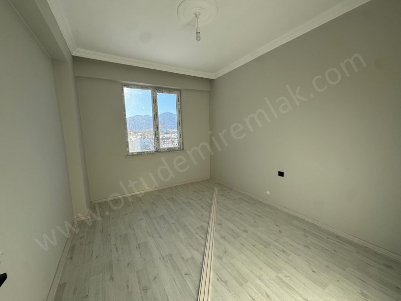 OLTU ŞEHİTLER MAHALLESİ MMD SİYAH İNCİ 4. KAT 3+1 SATILIK DAİRE