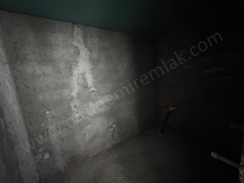 YASİNHAŞİMOĞLU MAH. PARLAK REZİDANS 1. KAT 1+1 SATILIK DAİRE