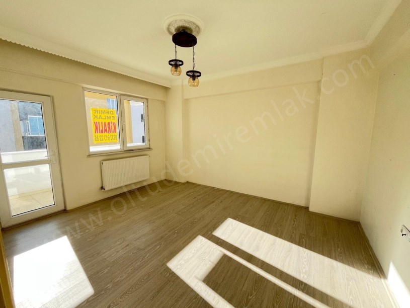 ŞEHİTLER MAHALLESİ KEREM EVLER SİTESİ D BLOK 5. KAT SATILIK DAİRE